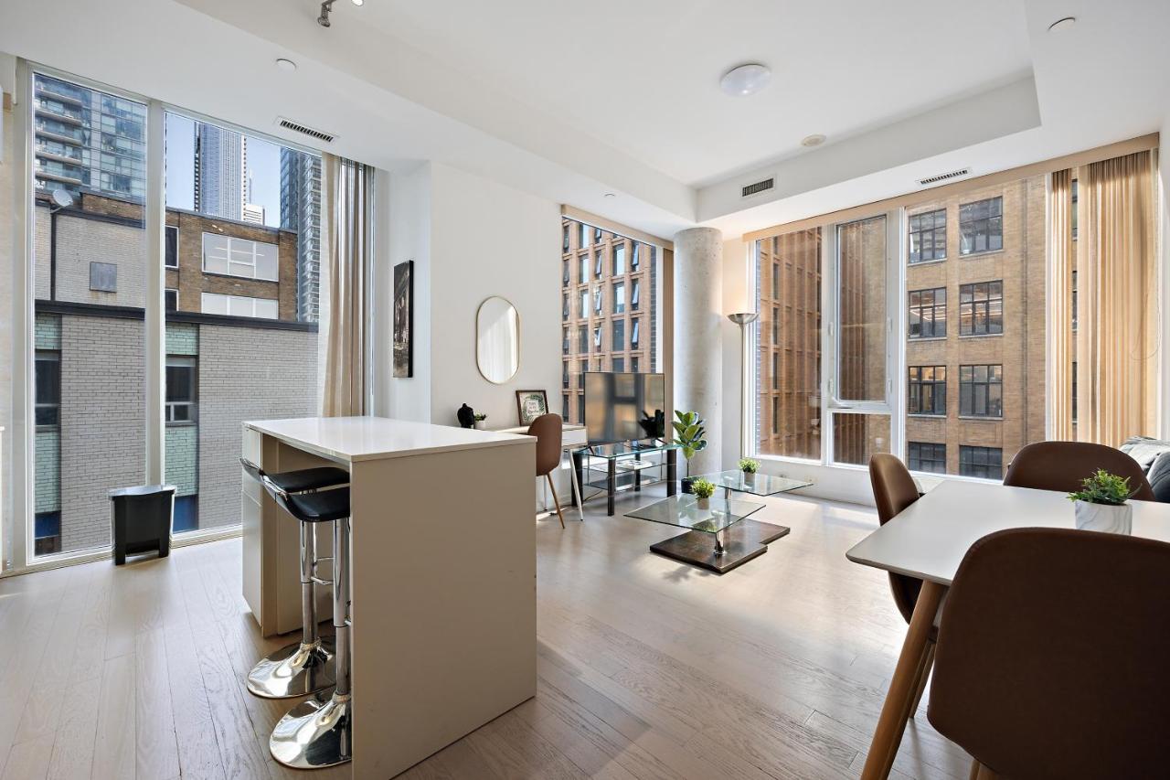 Modern Condo In The Heart Of Downtown Toronto Eksteriør bilde