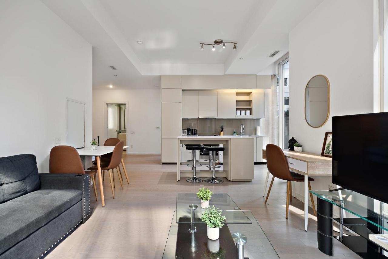 Modern Condo In The Heart Of Downtown Toronto Eksteriør bilde